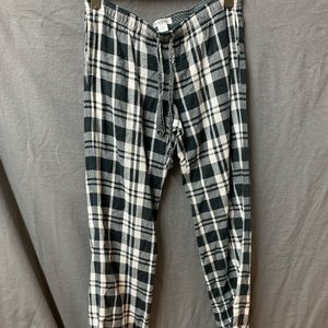 Aero Black & White Plaid Flannel Pajama Bottoms